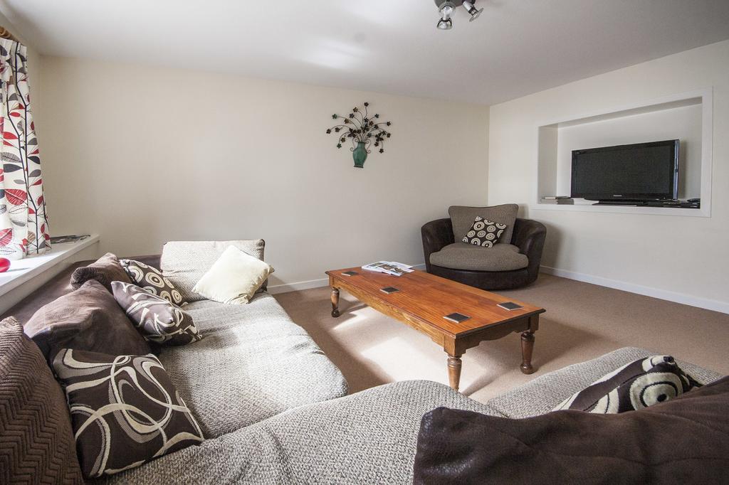 3 Varis Apartments Форрес Екстер'єр фото